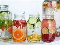 آب دتاکس و مزایای آن